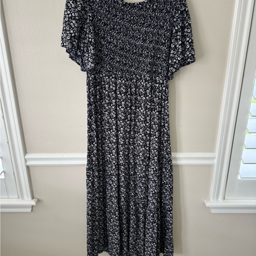 Chic Black and White Floral Maxi Dress